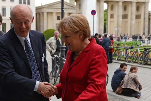 Bundeskanzlerin Merkel: „Fallen Sie uns Politikern auf den Wecker“