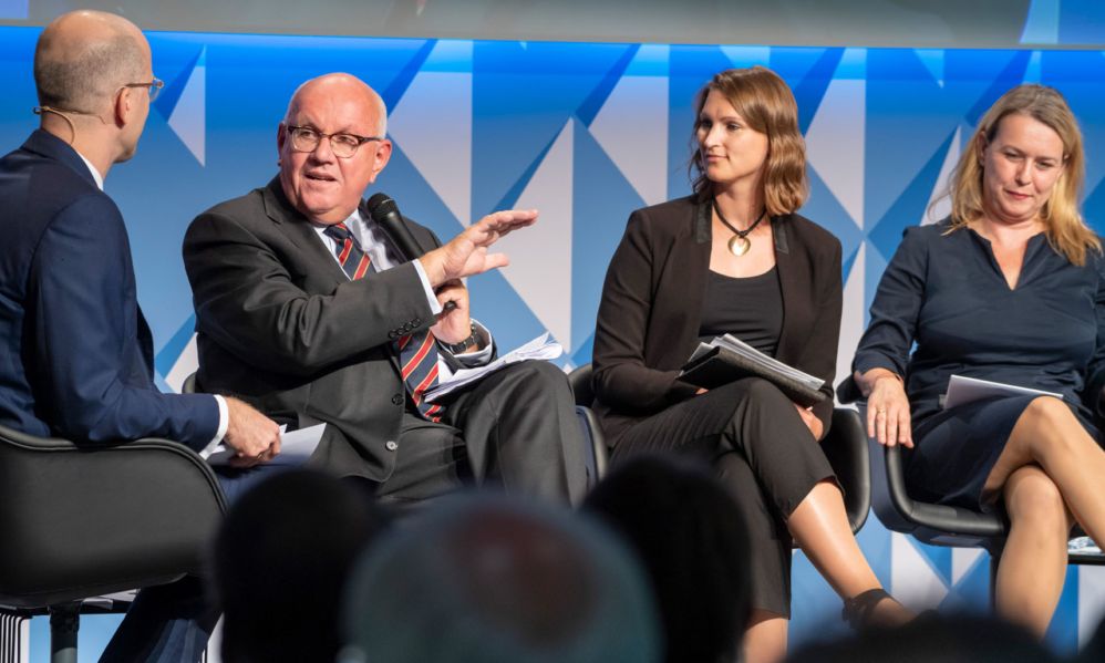 „Unbequeme Wahrheiten brauchen Freiheit“: Forscherin Winkelmann bei Allianz der Wissenschaftsorganisationen mit Bundespräsident Steinmeier „Unbequeme Wahrheiten brauchen Freiheit“: Forscherin Winkelmann bei Allianz der Wissenschaftsorganisationen mit Bundespräsident Steinmeier