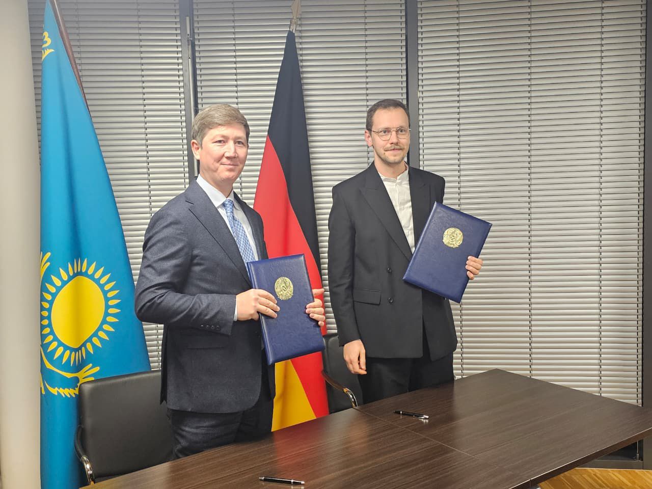 Strengthening German–Kazakh Cooperation on Water: PIK Signs MoU with Kazakhstan’s Information-Analytical Center for Water Resources