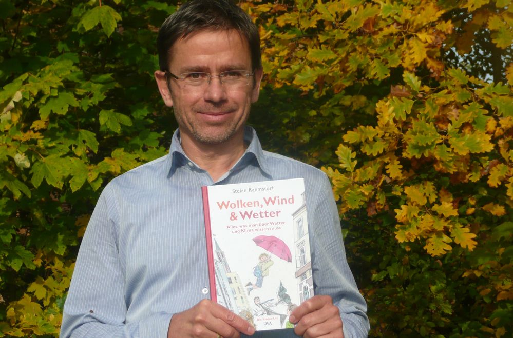 „Clouds, wind and weather“ is green book of the year „Clouds, wind and weather“ is green book of the year