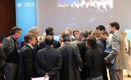 Pathways to a new international climate regime: Scientists present options at COP 19 in Warsaw Pathways to a new international climate regime: Scientists present options at COP 19 in Warsaw