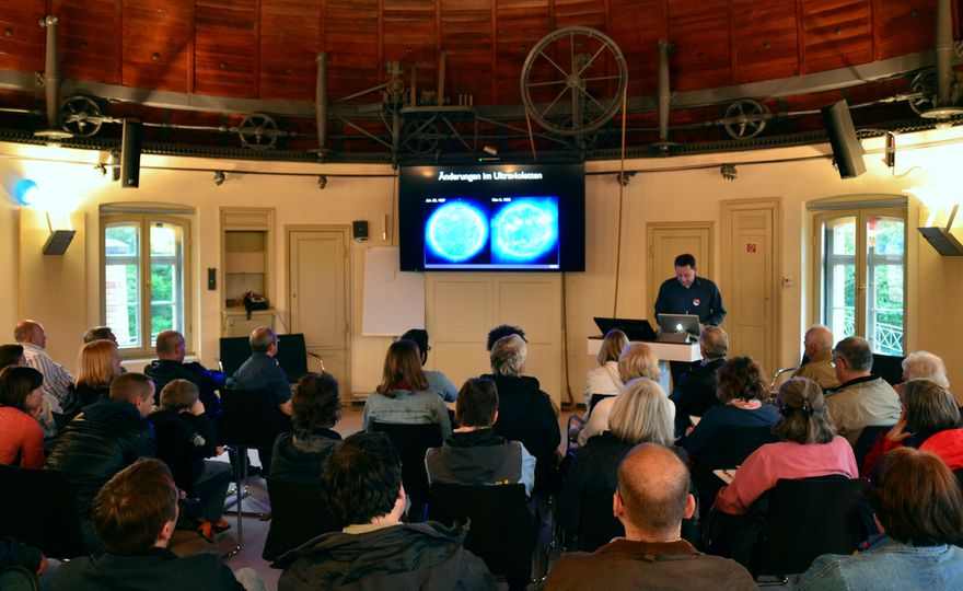 Science night: Thousands of visitors on telegraph hill