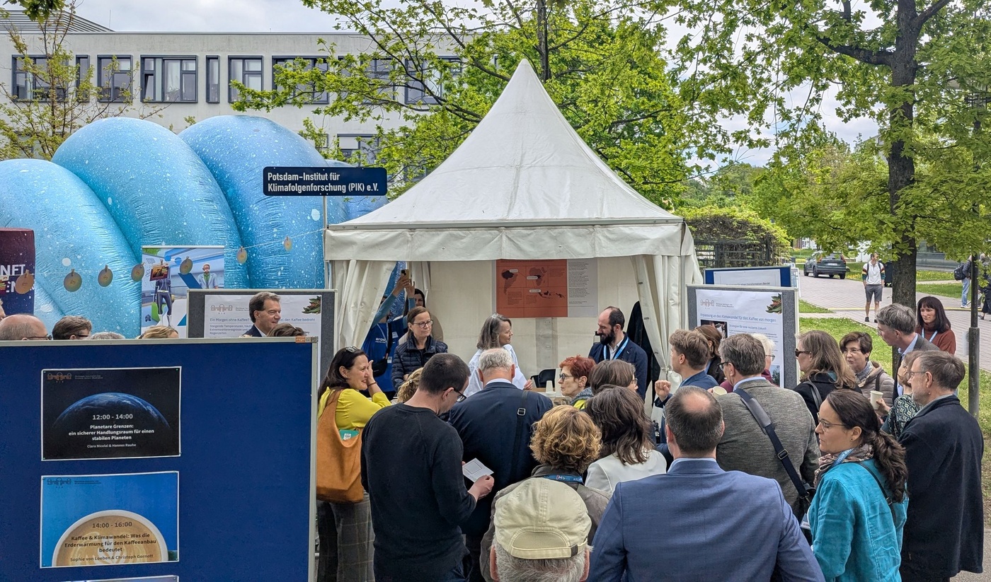 Climate research and the energy transition brought to life: PIK & Ariadne at Potsdam Science Day