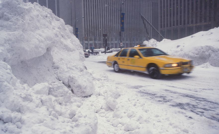 Cold, hot or dry: Persistent weather extremes associated with decreased storm activity