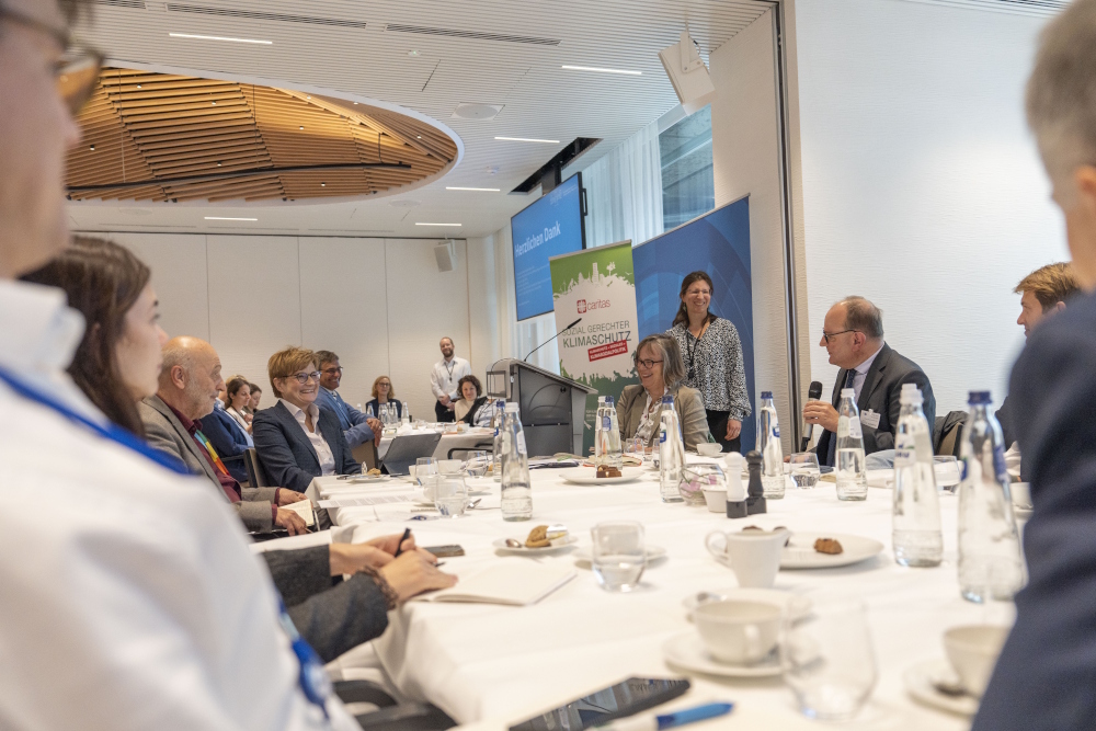In Brussels, PIK explains social flanking of the new emissions trading system