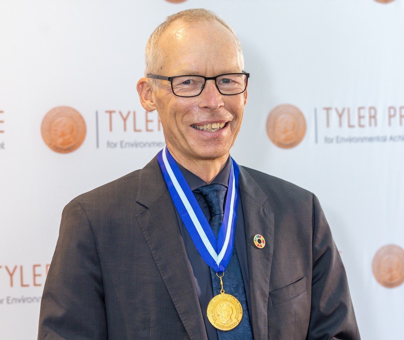 约翰·罗克斯特罗姆在波茨坦授予泰勒环境成就奖