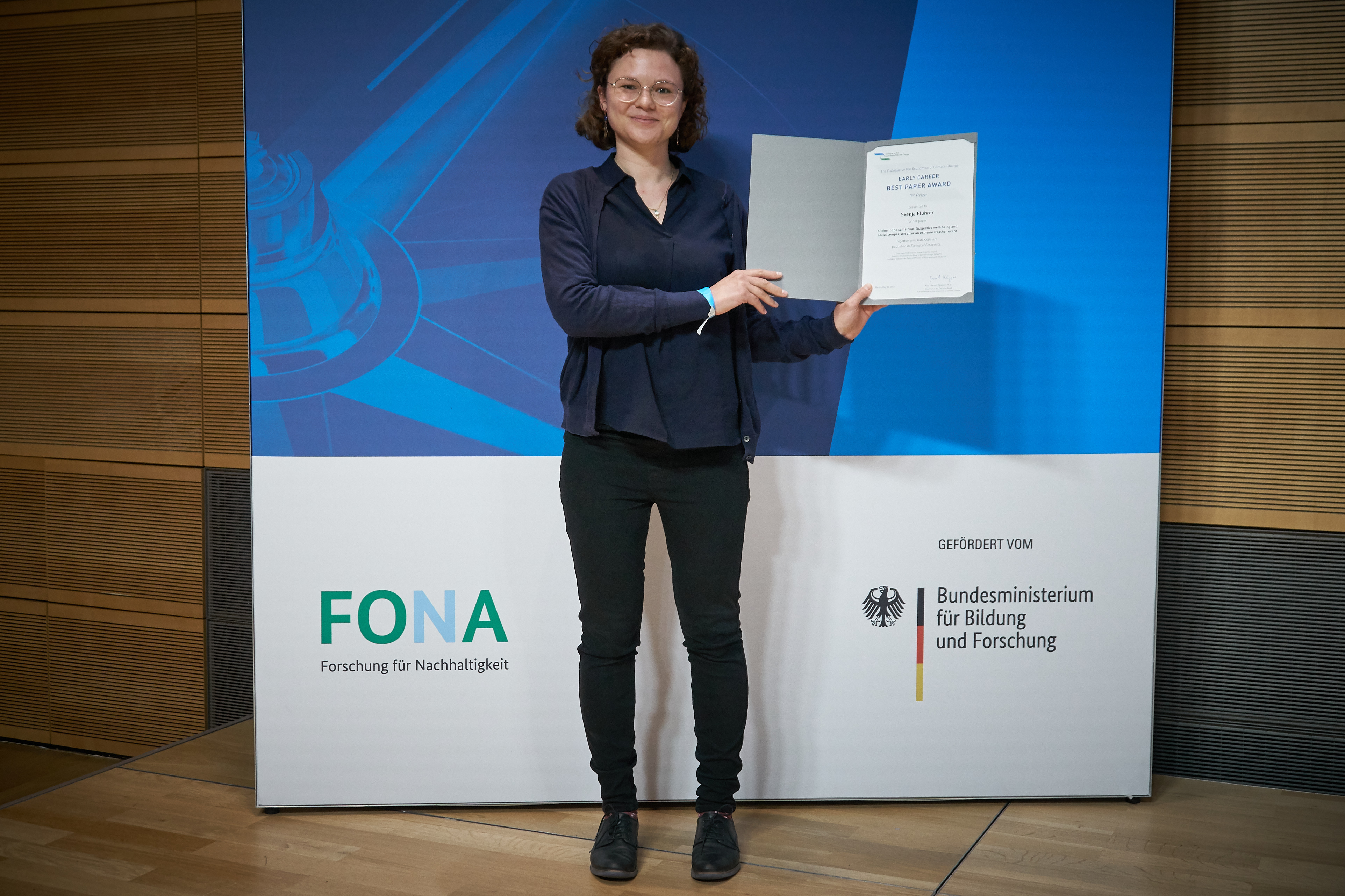PIK-Scientist Svenja Fluhrer awarded with Early Career Best Paper Award