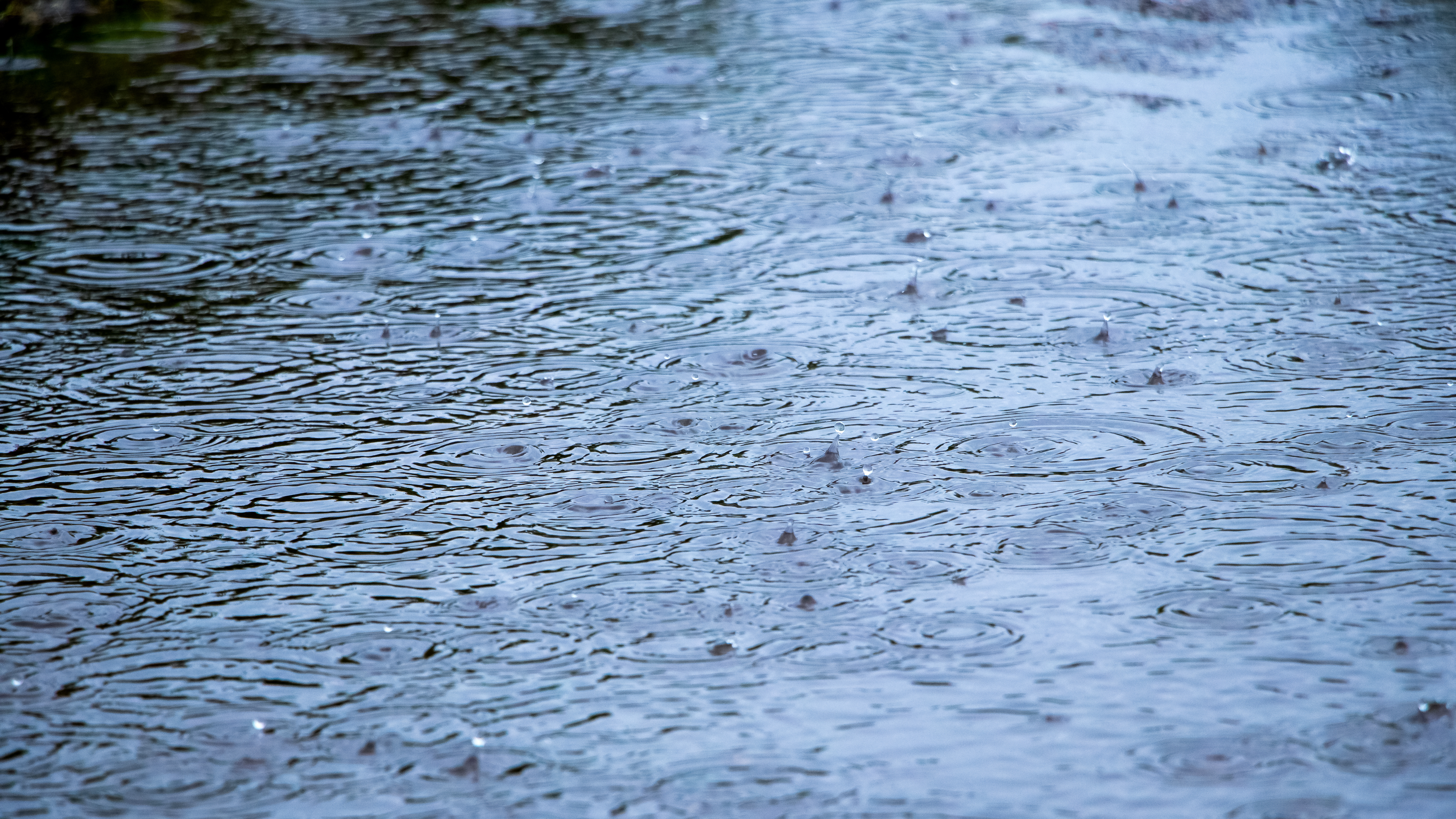 Record-breaking heavy rainfall events increased under global warming Record-breaking heavy rainfall events increased under global warming