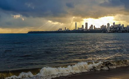 Sea level could rise more than 1 metre by 2100 if emission targets are not met, reveals survey amongst 100 experts Sea level could rise more than 1 metre by 2100 if emission targets are not met, reveals survey amongst 100 experts