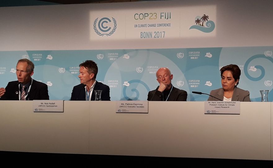 Schellnhuber presents "10 Must-Knows on Climate" at COP23